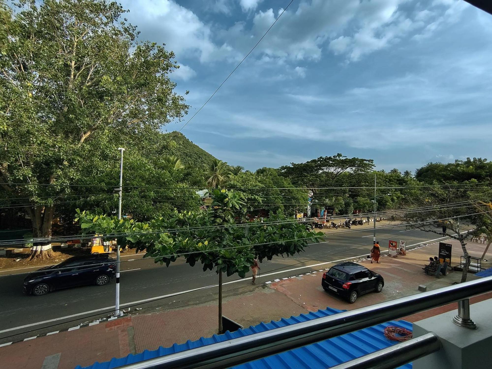 Athma Aruna Residency - Mountain View Rooms Tiruvannāmalai エクステリア 写真